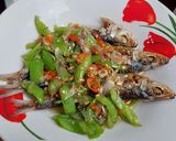 Foto langkah ke 3 dari resep Ikan Asin Sambal Matah.