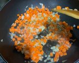 รูปขั้นตอนการทำที่ 3 ของ มักกะโรนีผัดไข่ 🥚🥕🍅(สำหรับ2ท่าน)