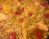 Foto del paso 11 de la receta: Arroz en paella,de pollo, ajos tiernos y habas, de la iaia Teresa