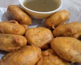 A picture of step 7 of Chicken Aloo Bonday.
