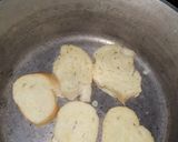 Foto del paso 3 de la receta: Torrejas de pan dulces con truco extra 👀