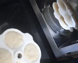 A picture of step 3 of Fried idli.