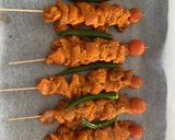 Foto langkah ke 2 dari resep Fırında Tavuk Şiş (Sate Ayam Ala Türki).