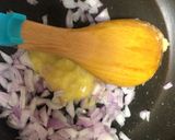A picture of step 2 of Diping tikka samosa.