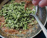 A picture of step 2 of Masala Gwar/Guar ki fhali ki bhaji.