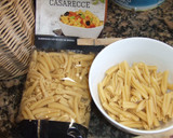 Foto del paso 2 de la receta: Salchichas con salsa de cebollas variadas al vino