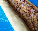 Foto langkah ke 4 dari resep Pizza Roll.