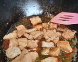 Foto langkah ke 5 dari resep Tumis Tahu Pedas.