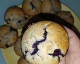 A picture of step 3 of Yogurt and Blueberry Muffins.