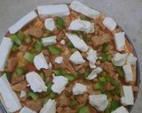 A picture of step 2 of Pie Pizza.