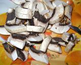 Foto del paso 1 de la receta: Pescado en sartén con papas y hongos