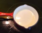 Hình bước làm 3 của món Bún áp chảo với nấm thuỷ tiên