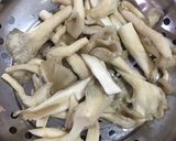 รูปขั้นตอนการทำที่ 2 ของ “ต้มยำกุ้ง”