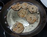 ઇન્સ્ટન્ટ રોઝ જલેબી (Instant Rose Jalebi recipe in Gujarati) રેસીપી સ્ટેપ5ફોટો
