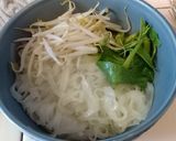 รูปขั้นตอนการทำที่ 5 ของ ก๋วยเตียวน้ำตก (เจ)