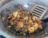 Foto langkah ke 4 dari resep Sotong Tumis Cabe Bawang.