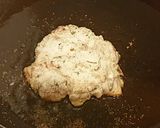 Foto del paso 9 de la receta Tempurburguesa de pollo, champiñones y mozzarella con guarnición