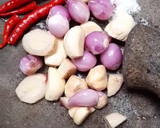 Foto langkah ke 1 dari resep Semur ayam kentang telur puyuh.