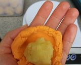 Foto langkah ke 5 dari resep Kueku bentuk jeruk/bisa untuk onde-onde.