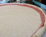 صورة لخطوة 6 من وصفة 🍕 بيتزا الفخامة محشوة الاطراف 🍕