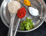 ઘઉ ના લોટ ની ચકરી(ghau na lot ni chakri recipe in Gujarati) રેસીપી સ્ટેપ2ફોટો