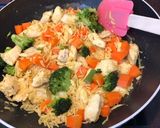 A picture of step 4 of White fish kedgeree.