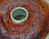 Foto langkah ke 7 dari resep Bolu Karamel Susu-Sarang Semut ala Bunda Phie.