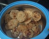 A picture of step 5 of Unniyapam Keralite sweet dish.
