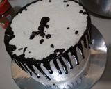 Foto langkah ke 9 dari resep Simple Drip Cake.