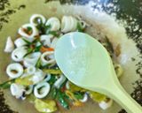 Foto langkah ke 3 dari resep Tumis Cumi Cabe Ijo.