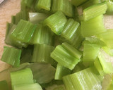 Foto del paso 2 de la receta: Tortilla de brócoli y pencas de acelga