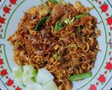 Foto langkah ke 4 dari resep Mie Goreng alá Chinese Food Resto.