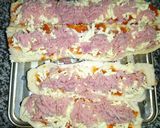 Foto del paso 2 de la receta: Pizza tipo pasapalos hecho con pan canilla. Rápido de hacer