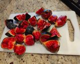 Une image de l'étape 1 de Clafoutis aux figues fraîches.
