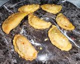 A picture of step 17 of Mawa Gujiya.