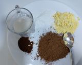 A picture of step 1 of Chocolate coffee shake.