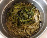 A picture of step 1 of Avocado Tostadas with Nopales and Poblano Strips.