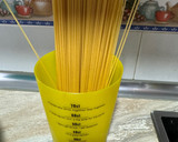 Foto del paso 1 de la receta: Espaguetis a la carbonara (receta para chuparse los dedos)