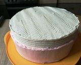 Tort urodzinowy z galaretką i bezowymi rozetkami krok przepisu 10 zdjęcie