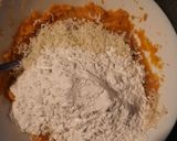 Foto langkah ke 2 dari resep Bubur candil ubi / kolak biji salak.