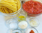 Foto del paso 1 de la receta: Espaguetis con salsa de tomate a la provenzal