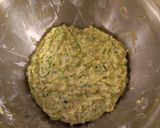 Une image de l'étape 3 de Gaufres courgettes sauce fromagère et chiffonnade de jambon.