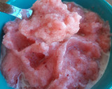 Foto del paso 2 de la receta: Licuado de piña y frutilla al agua 🍹