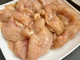 Pechuga de pollo con coliflor y manzana