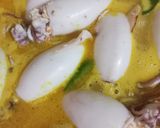 Foto langkah ke 5 dari resep Gulai Cumi Bunting (Isi Tahu).