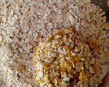 A picture of step 4 of Peri Peri mushroom oats fritters.