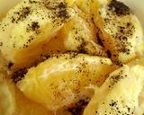 A picture of step 4 of Orange Black Pepper Fruit Salad.