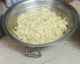 A picture of step 2 of Fettuccine pasta.