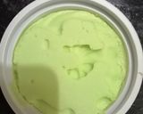 A picture of step 2 of Pista pomegranate milk shake.