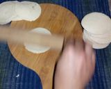 A picture of step 5 of Bread Pockets 🤤🥙.